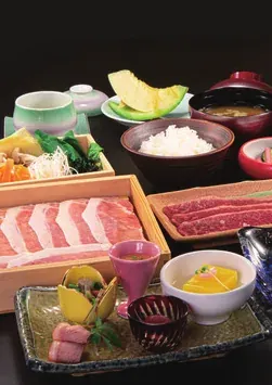 白木と格子がつくる和の品。／写真 9
