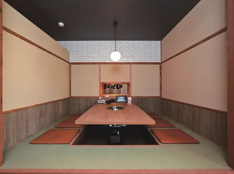 特急レーン焼肉のロードサイド店。／写真 3